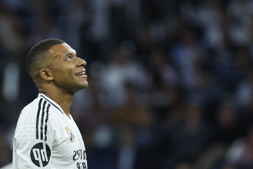 Foto von Kylian Mbappé in madrid und seinem Vermögen