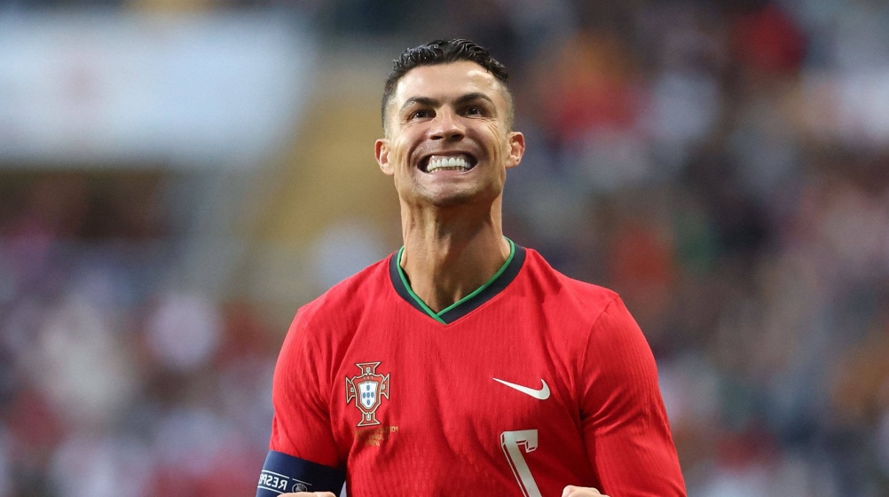 Ronaldo's Salary: Discover the Footballer's Incredible Income in 2025 ...