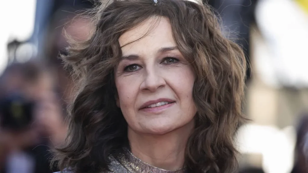 Valerie Lemercier - Titelbild des Artikels Valerie Lemercier Fortune