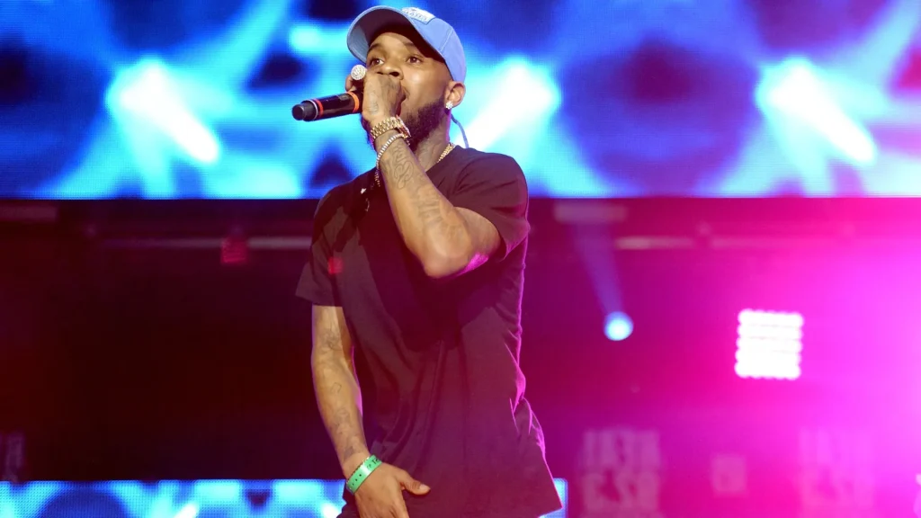 Tory Lanez on stage - Illustration photo from article Fortune Tory Lanez