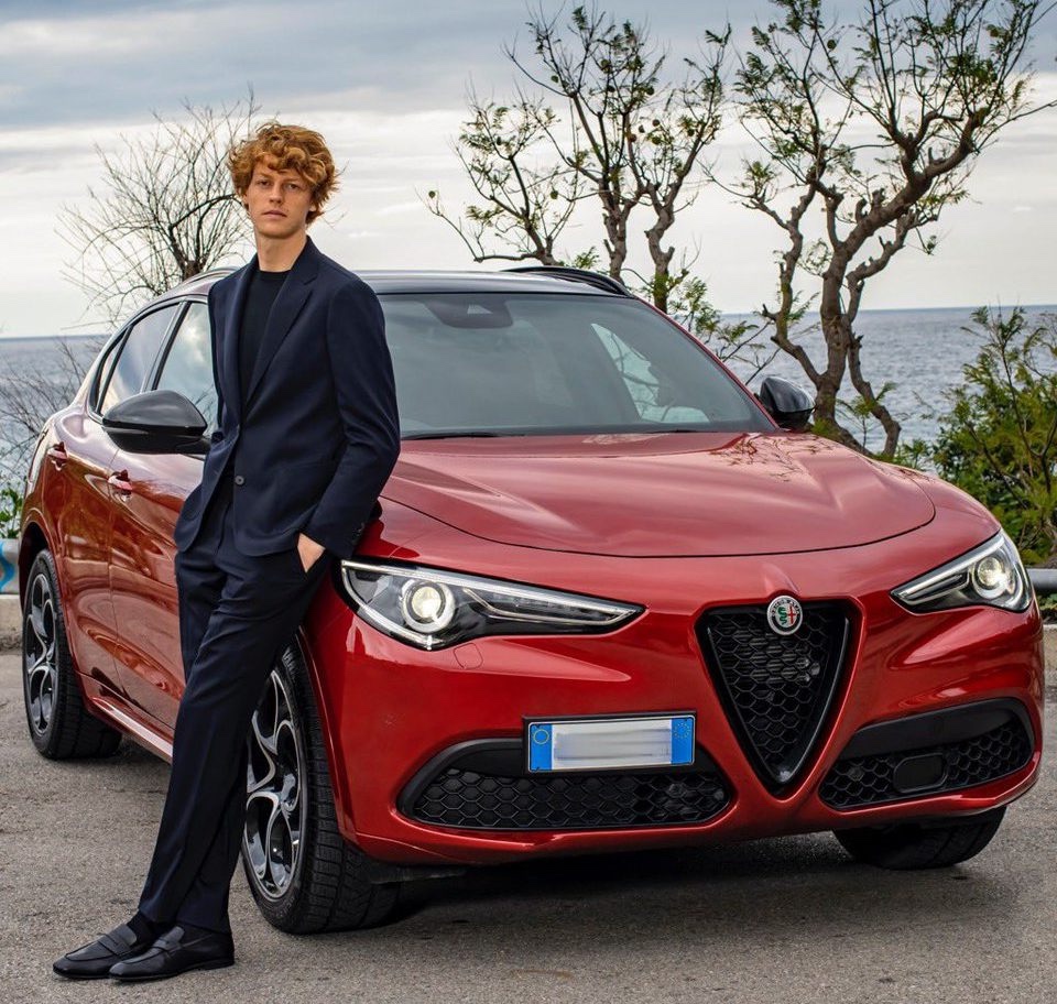 Sponsors de Alfa Romeo Jannik Sinner