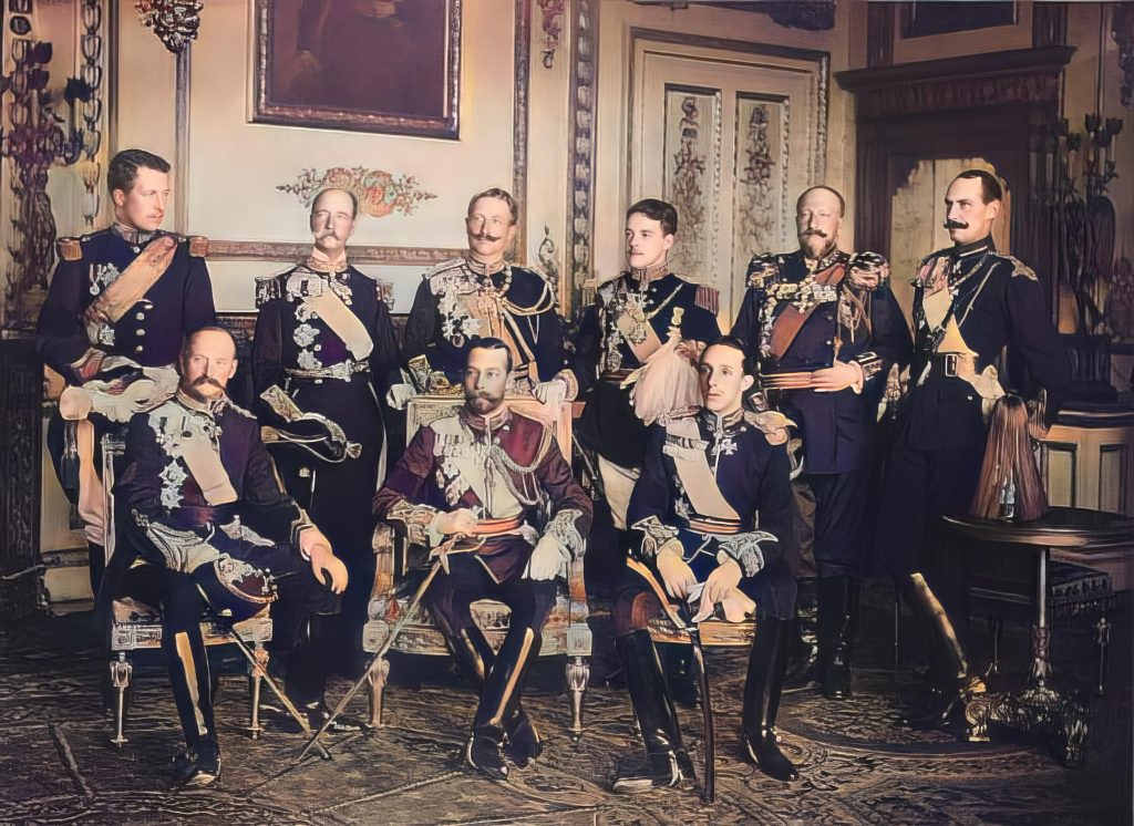 Les 9 rois d'Europe se réunissent pour la première et unique fois pour une photographie lors des funérailles du roi Édouard VII à Londres. 20 mai 1910