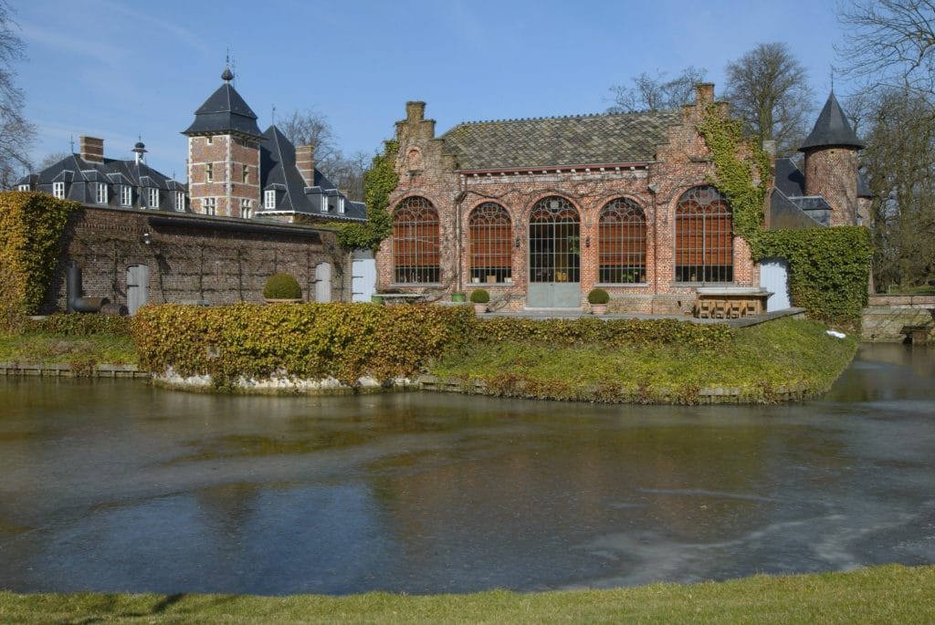 Die elegante Orangerie von Schloss Calesberg, die Wiege des jahrhundertealten Erbes der Familie Bracht.