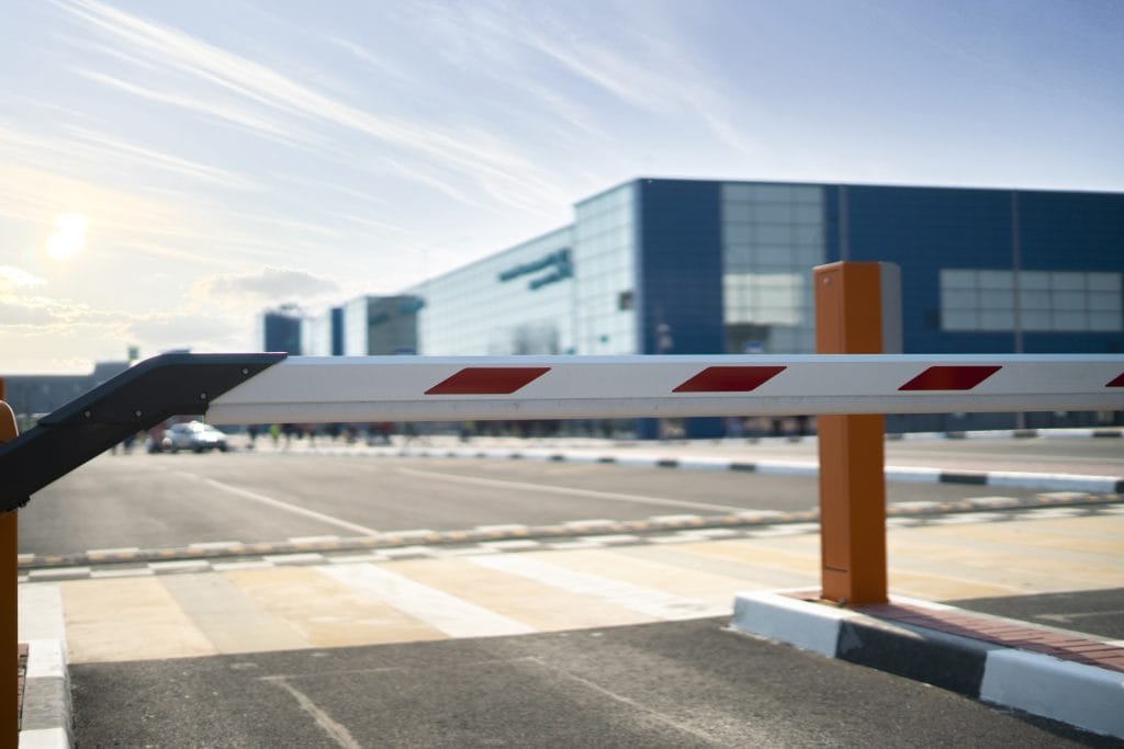 Modernste Sicherheitsbarriere bei Trafiroad, die Glenn Janssens' Engagement für Technologie und Sicherheit widerspiegelt.