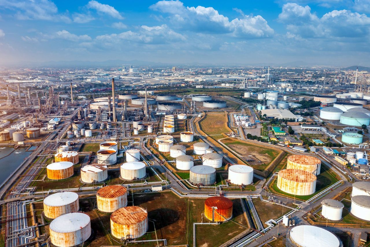 Van de Vyvere family oil storage site