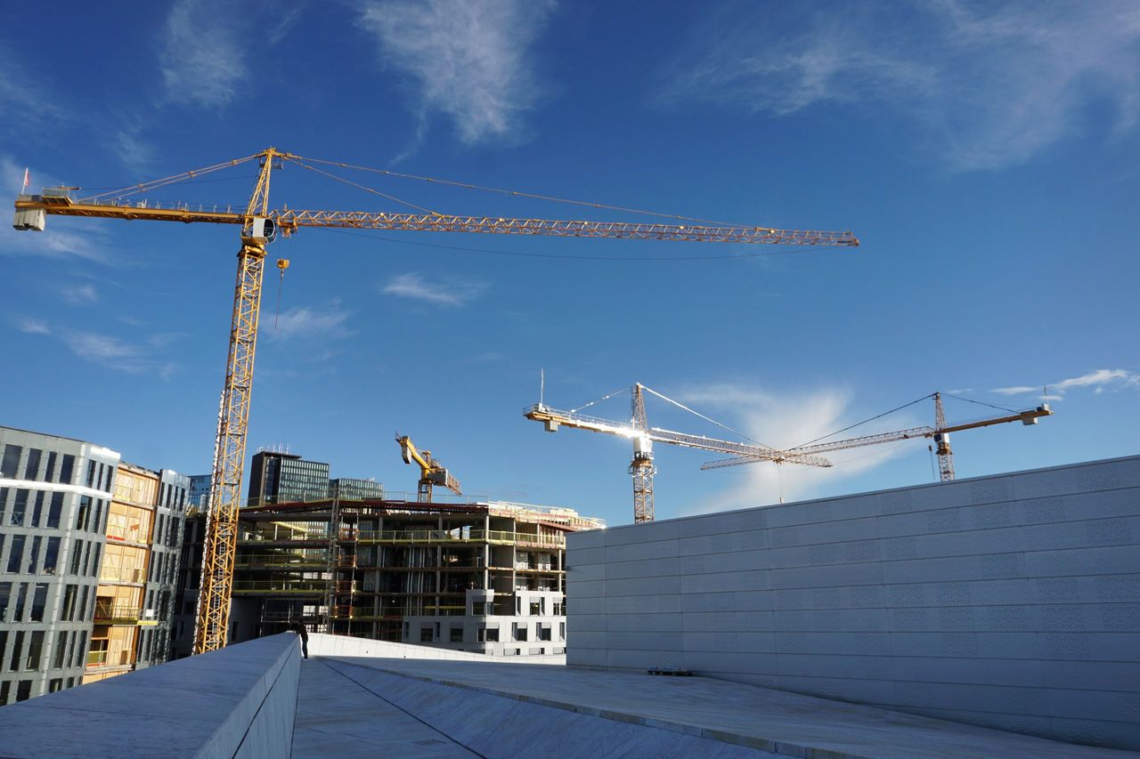 Piron family construction cranes