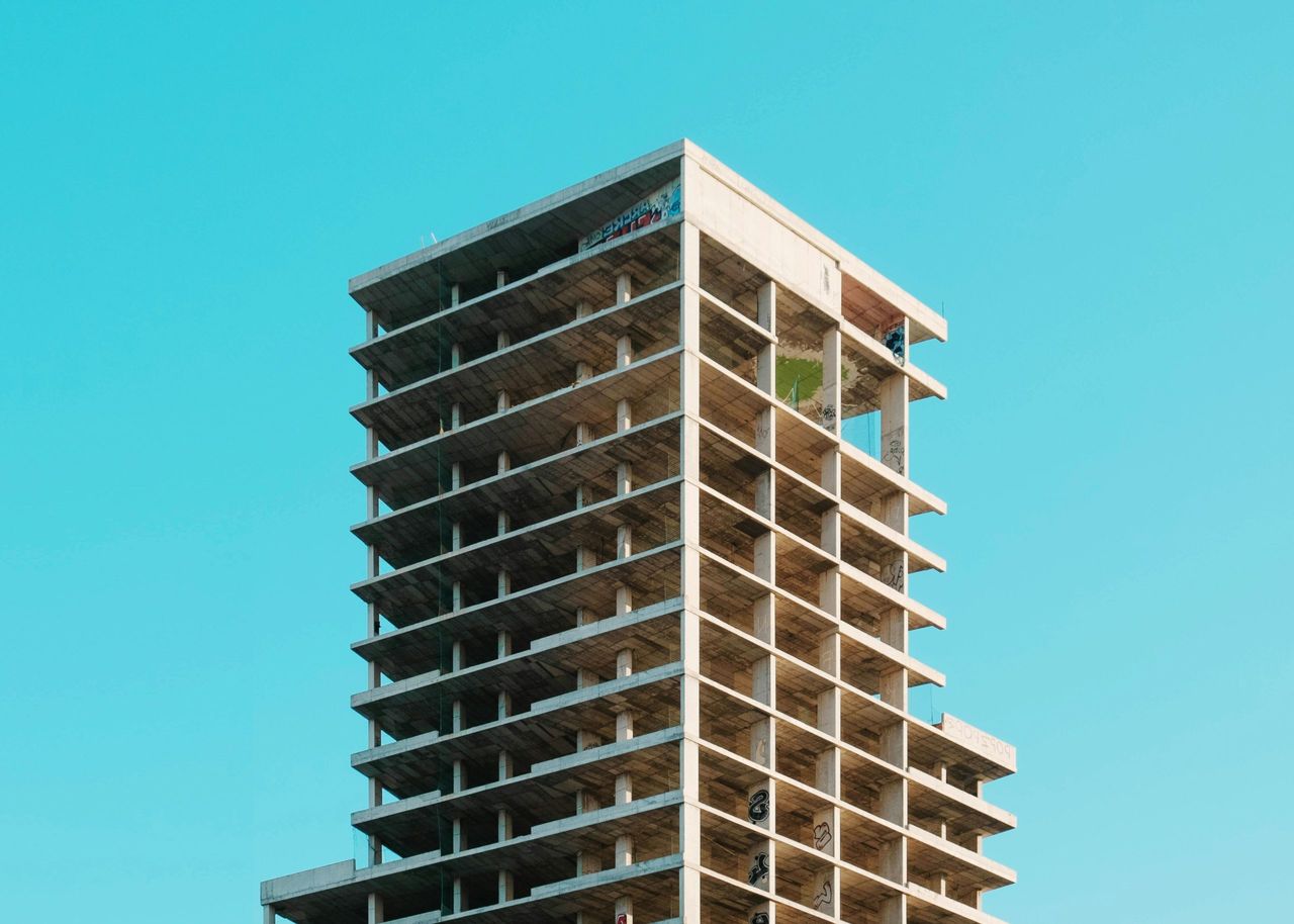 Tour en construction de la Famille Maes