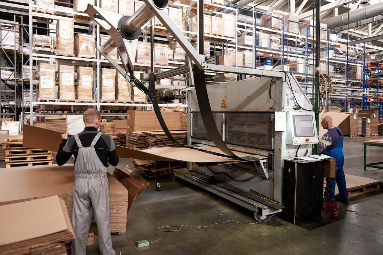 Macharis family cardboard factory