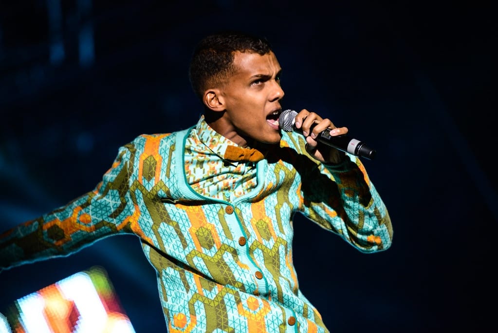 Stromae en plein concert de ou es tu papa en vert