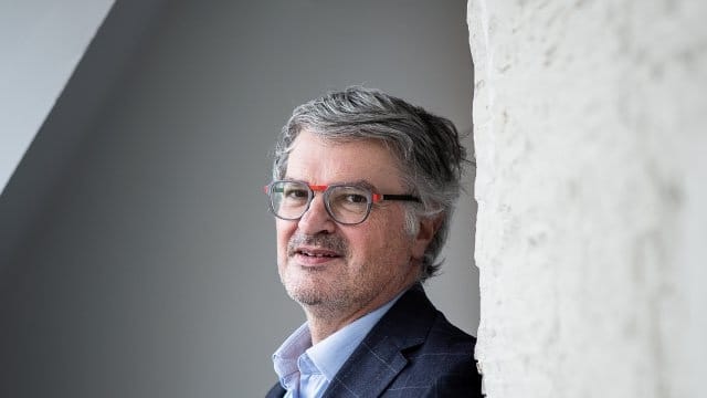 photo by Frank De Palmenaer