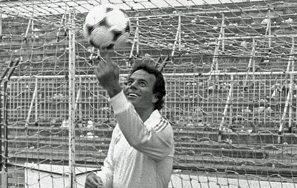 Julio Iglesias beim Fußball