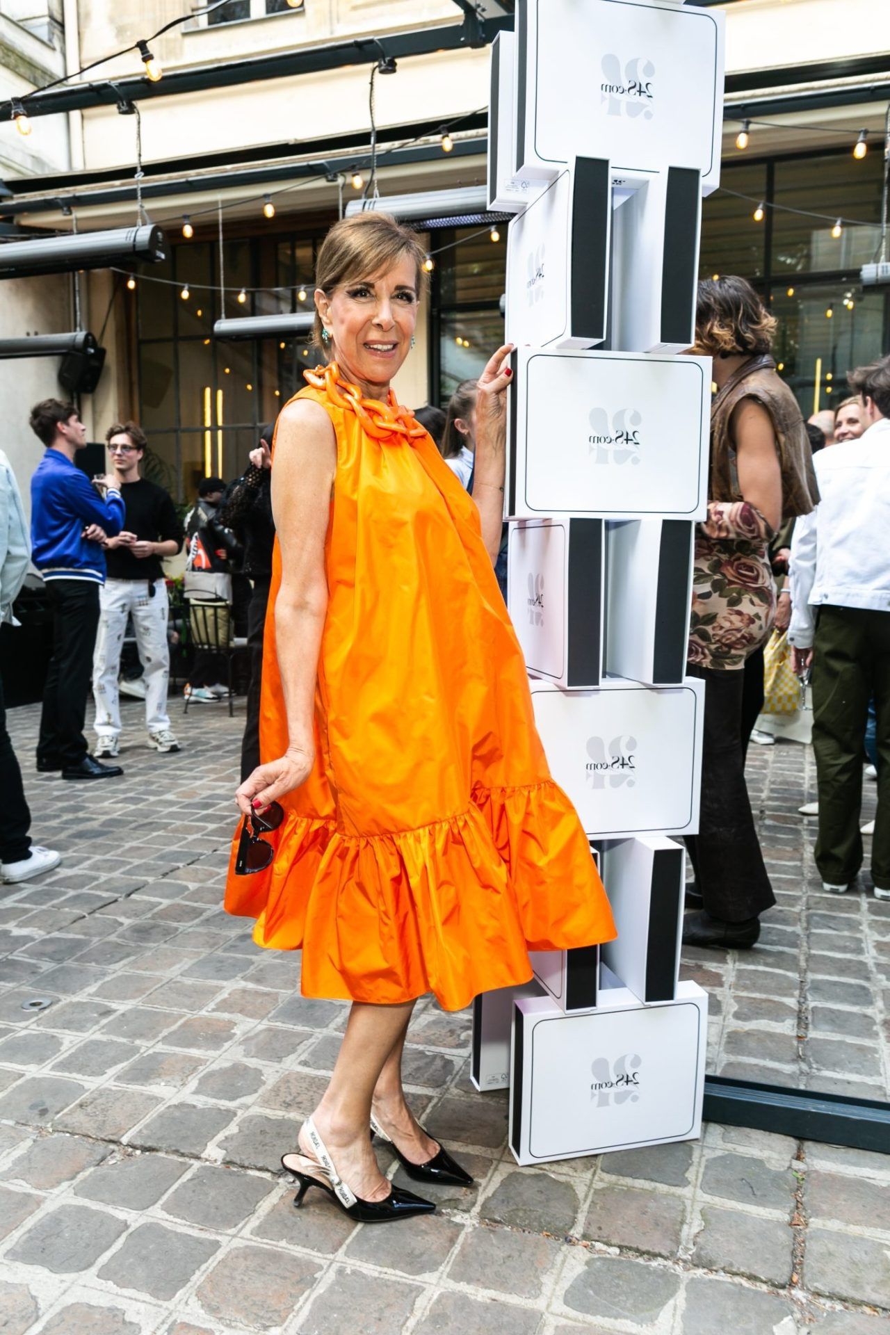 photo of Hélène Benhamou and her fortune