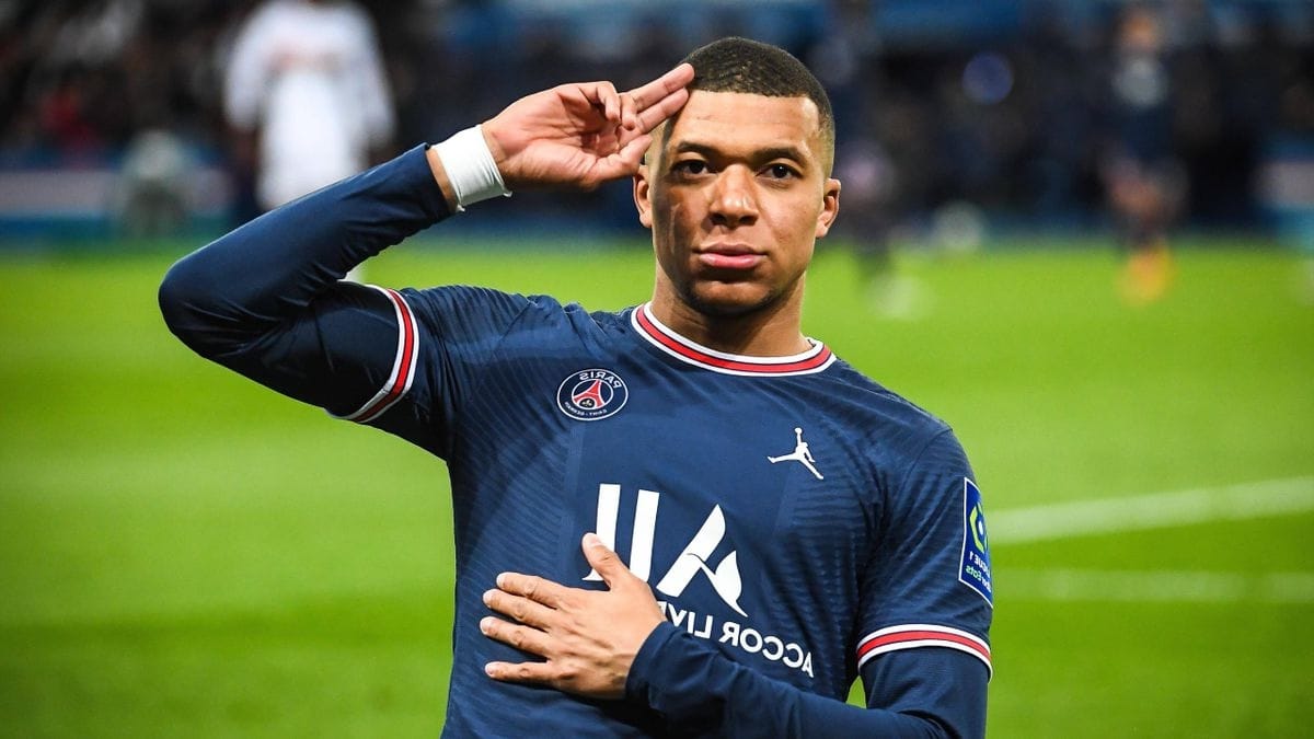 Foto von Kylian Mbappé bei PSG mit seinem Vermögen