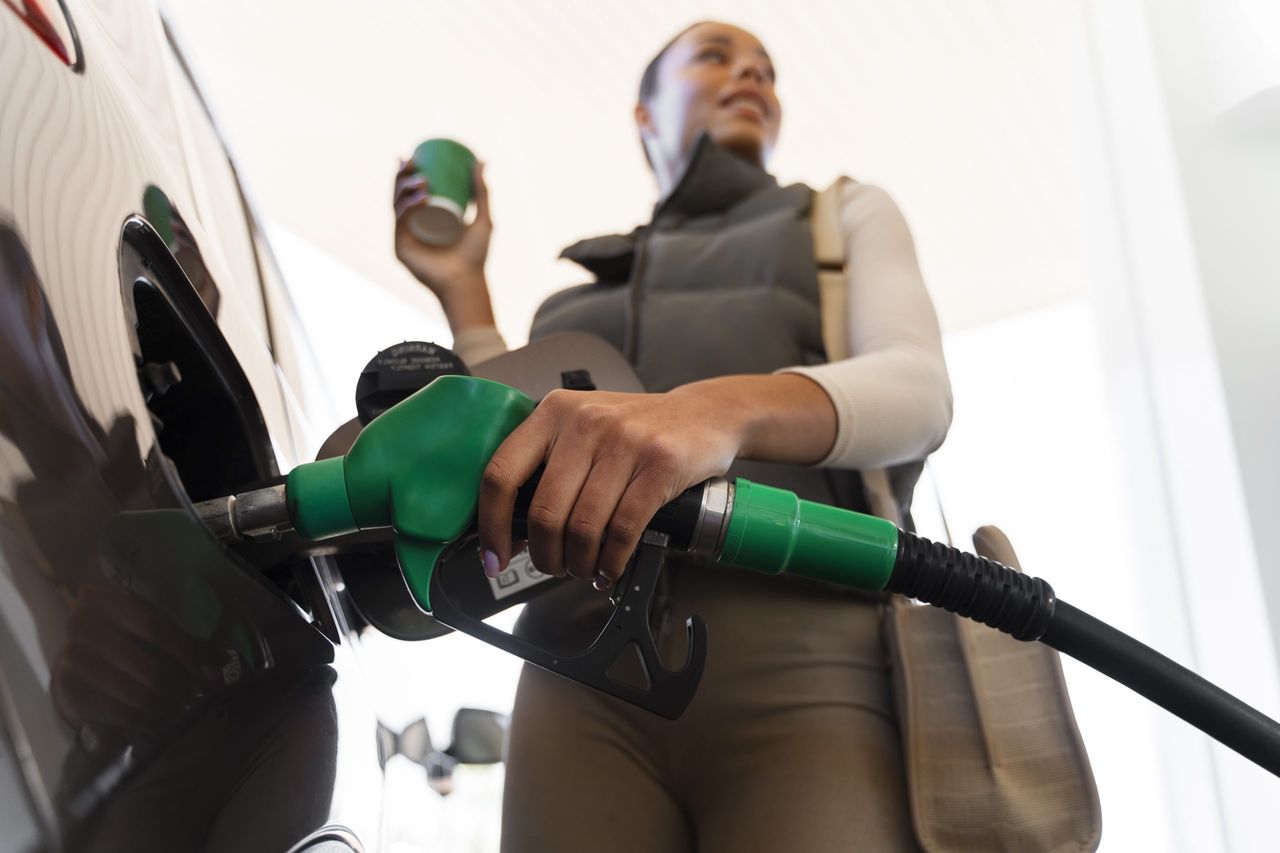 gas pump by Aaron Blommaert