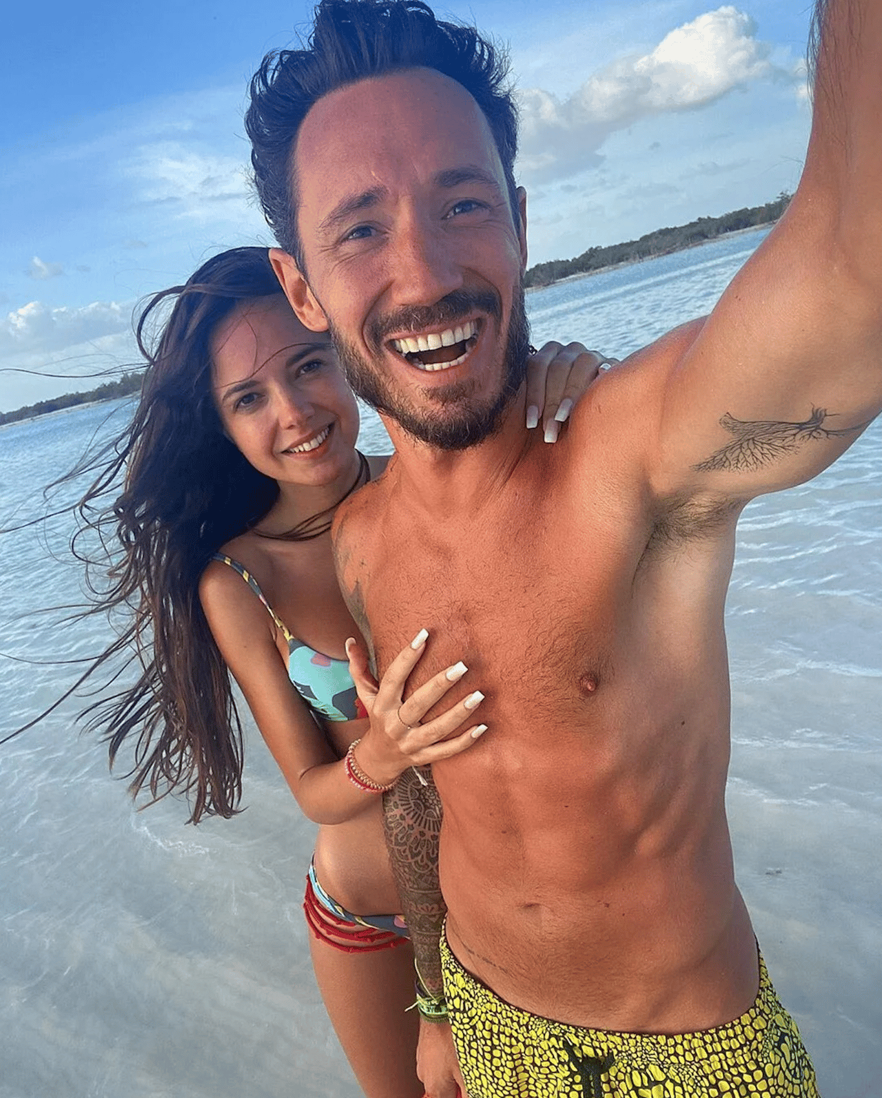 Cédric Grolet shirtless with his new girlfriend