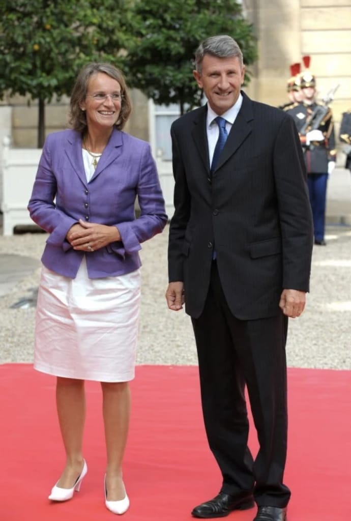 dominique du buor de villeneuve Fotos mit ihrem Mann