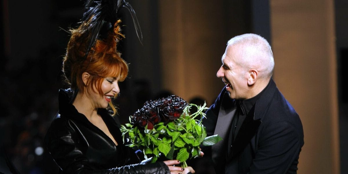 Mylène Farmer wins a prize and a fortune