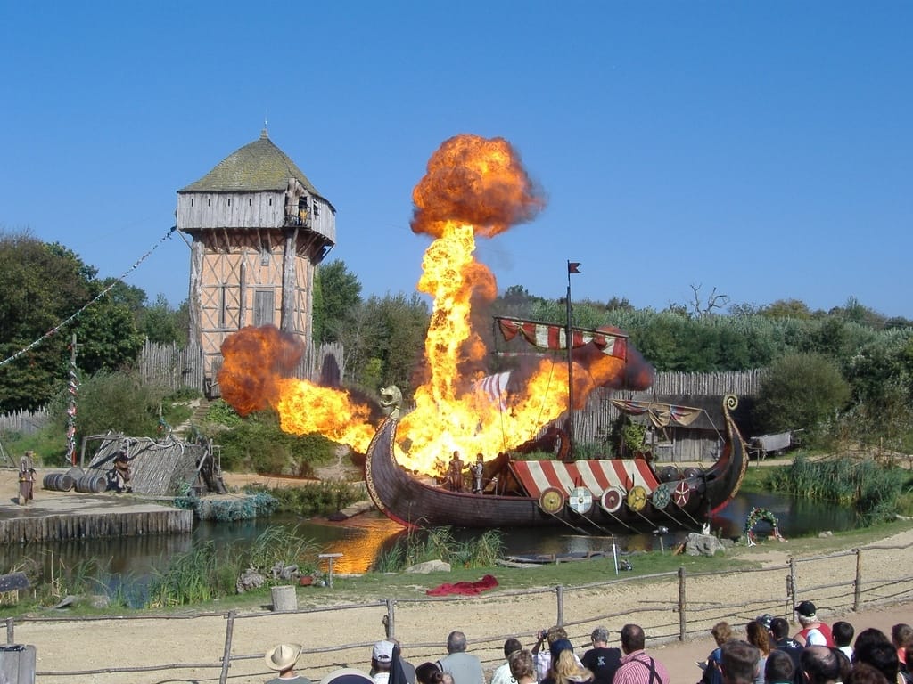 vermögen puy du fou von Philippe de Villiers 