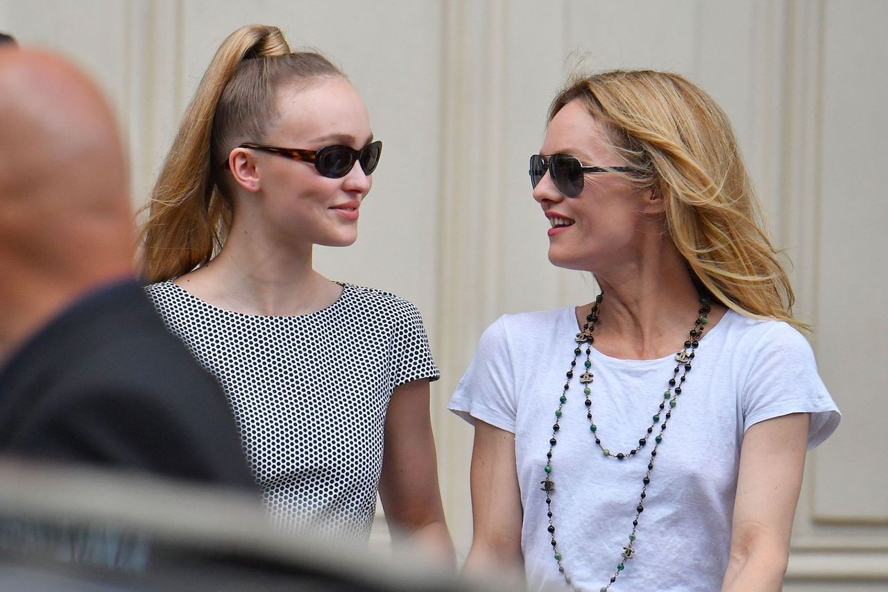 daughter of Vanessa Paradis