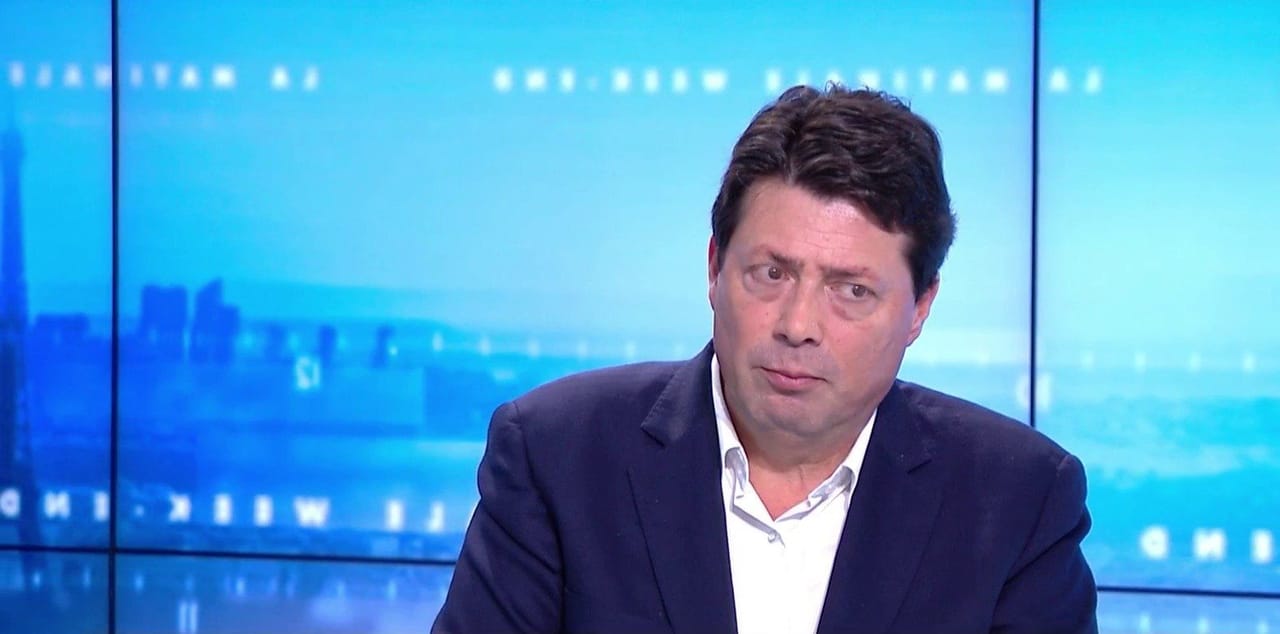 Marc Warnod's C News set