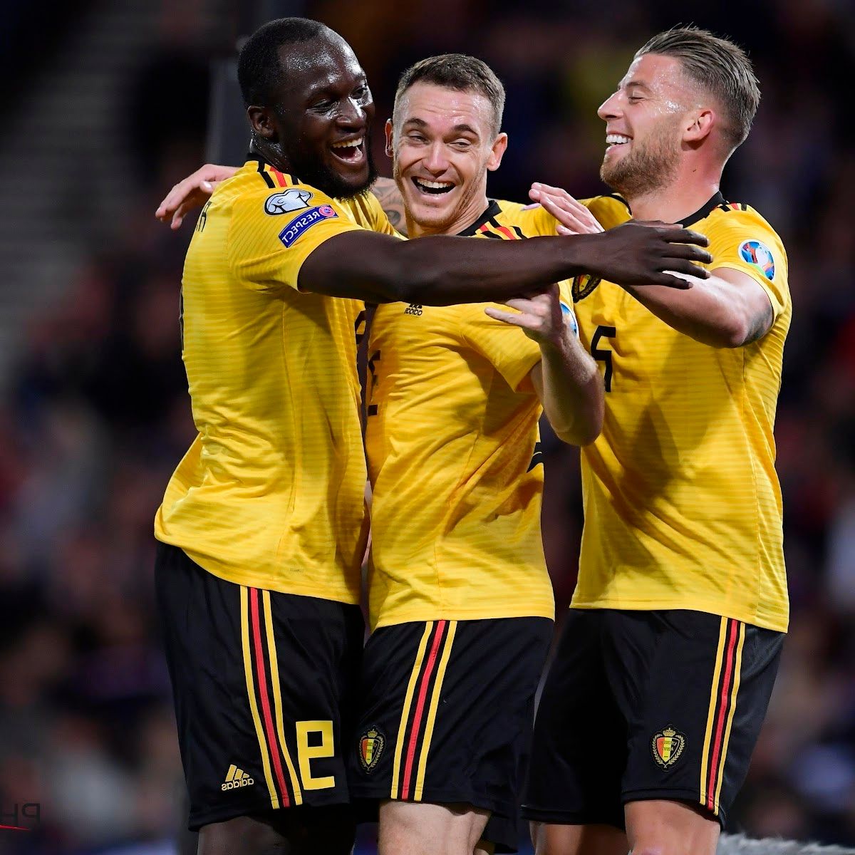 Photo of Thomas Vermaelen with the Belgian team