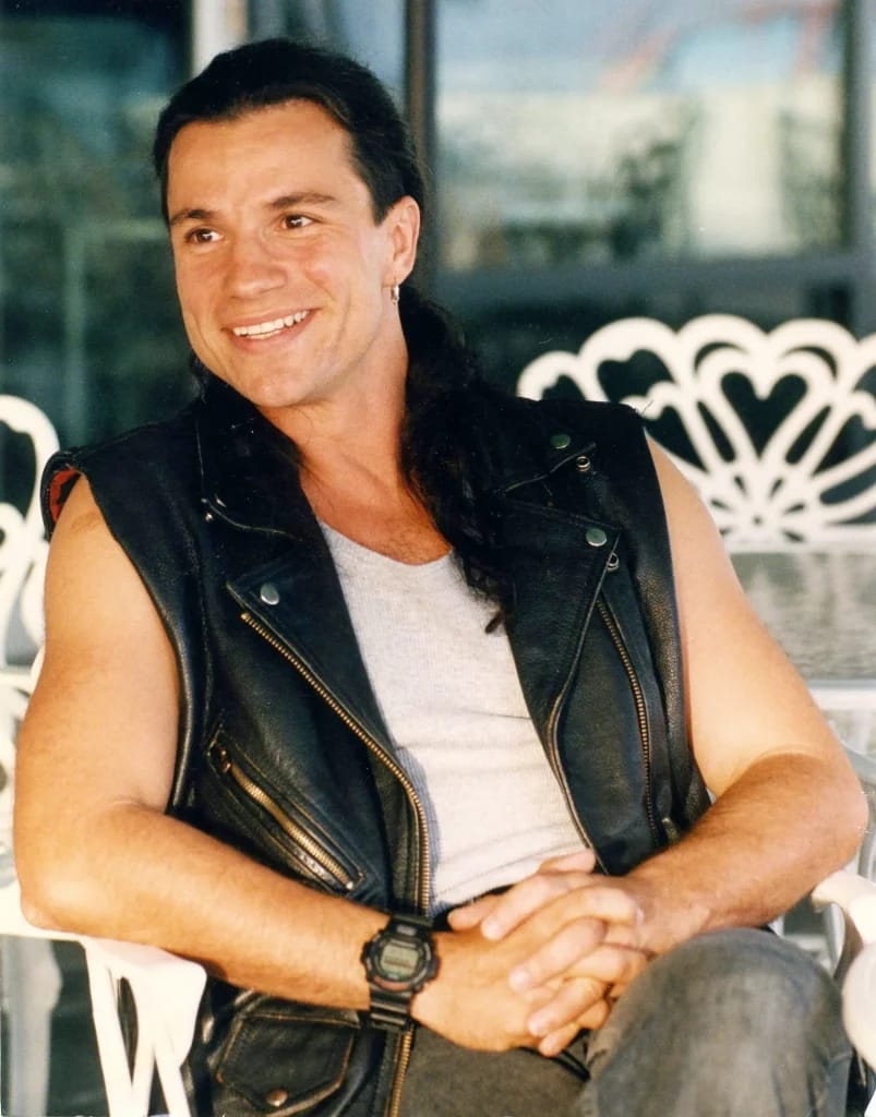 Bruno Pelletier in the 90s - Illustration of Bruno Pelletier Fortune article