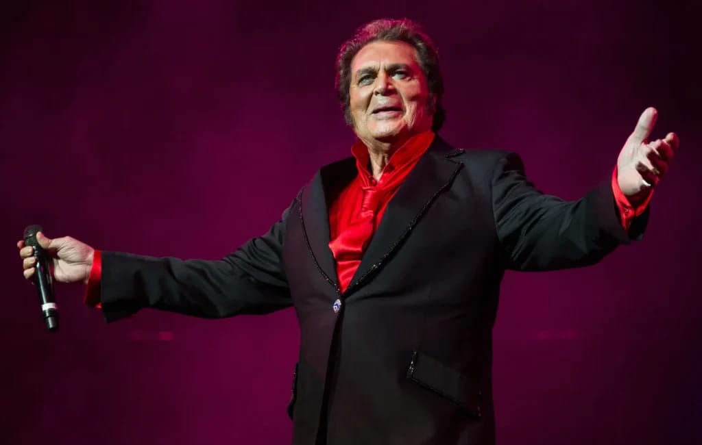 Engelbert Humperdinck - Illustration image for the Engelbert Humperdinck Net Worth article