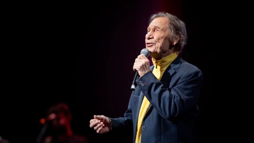 Jean-Pierre Ferland on stage - cover photo Jean-Pierre Ferland Fortune