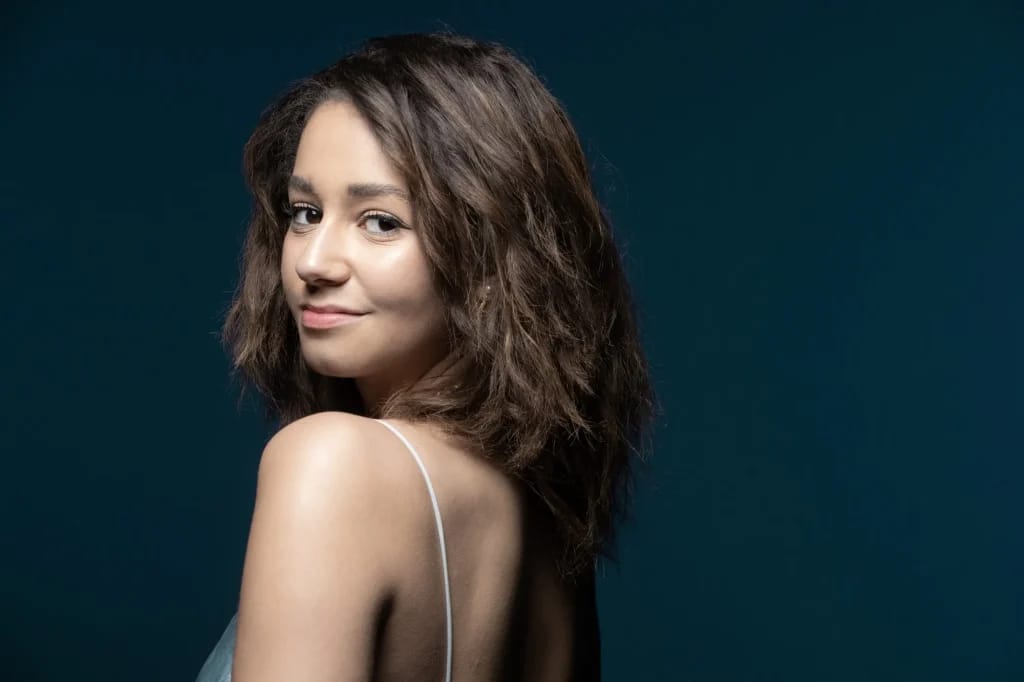 Léna Situation - Successful youtuber