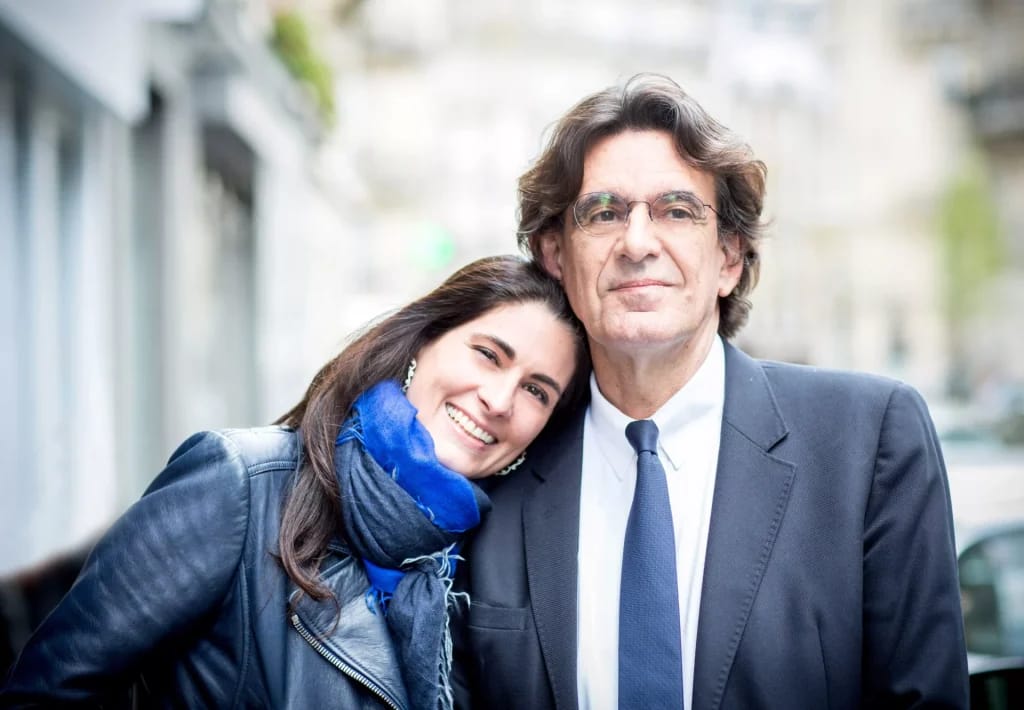 Luc Ferry and his wife Marie-Caroline Becq de Fouquières - illustration of article fortune Luc Ferry