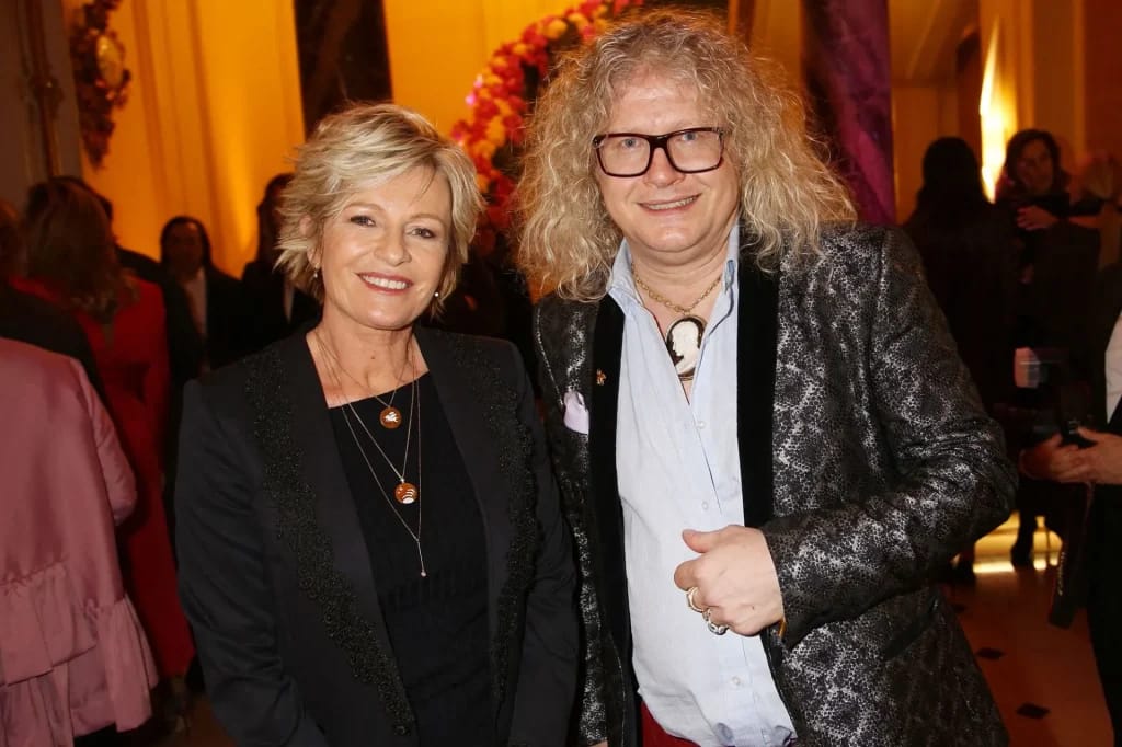 Sophie Davant and Pierre-Jean-Chalencon (Affaire conclue) - Illustration of the article Pierre-Jean Chalençon fortune