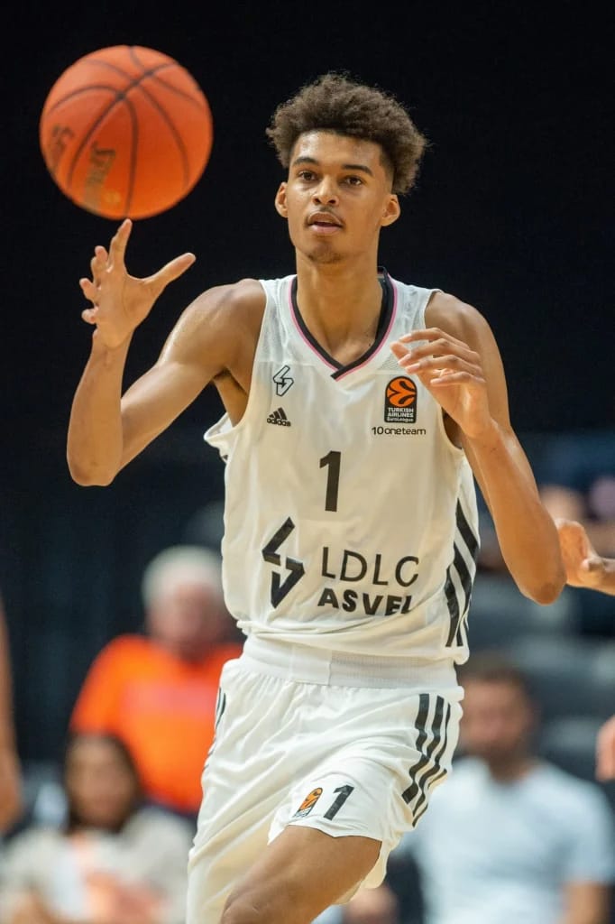 Victor Wembanyama at ASVEL - Image d'illustration de l'article Salaire Victor Wembanyama