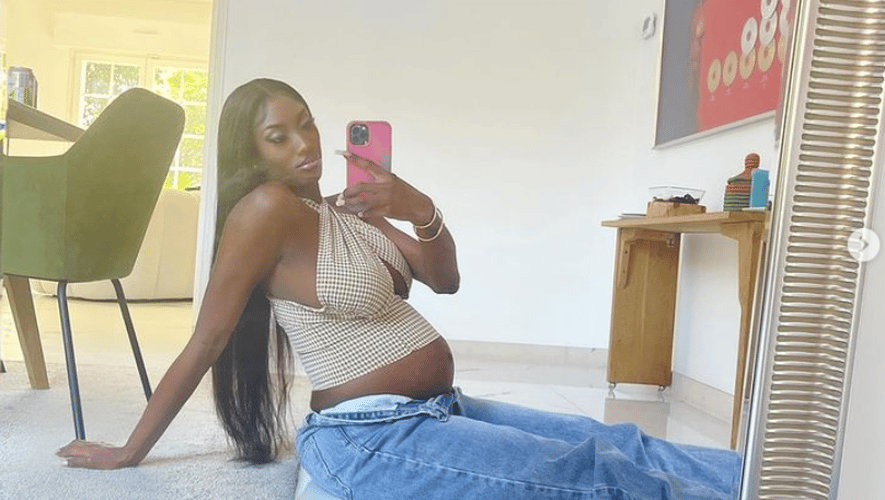 Aya Nakamura pregnant with a baby