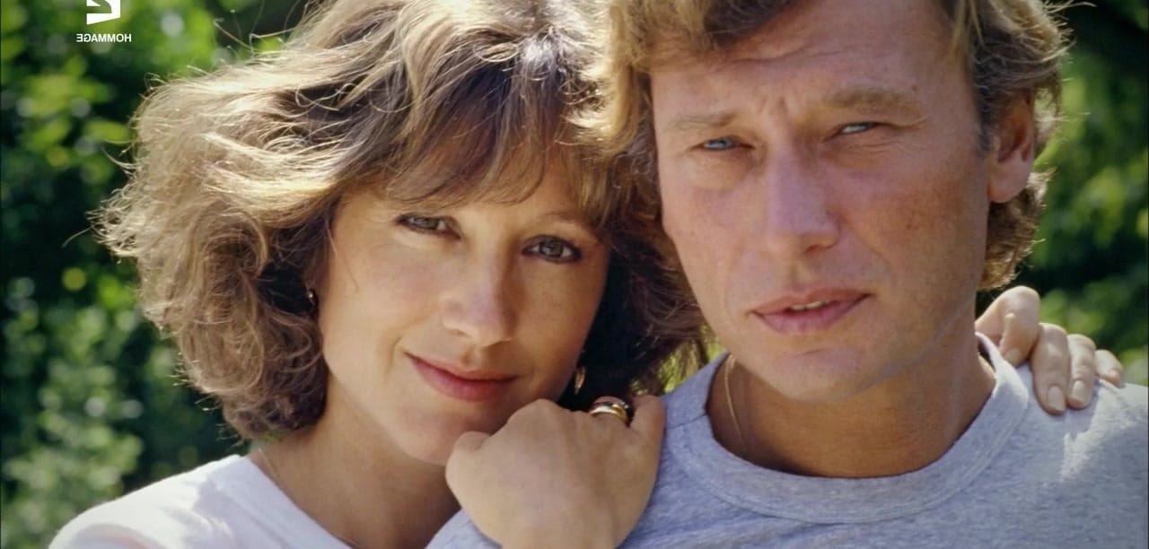 junges Foto von Nathalie Baye und Johnny Hallyday