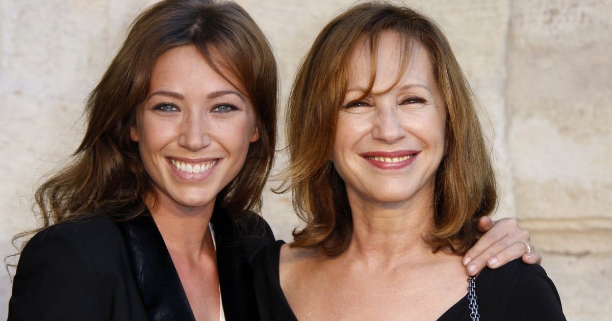 Nathalie Baye und das Vermögen mit ihrer Tochter Laura smet