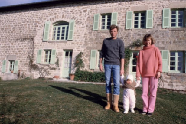 junges Foto von Nathalie Baye und ihrem Haus