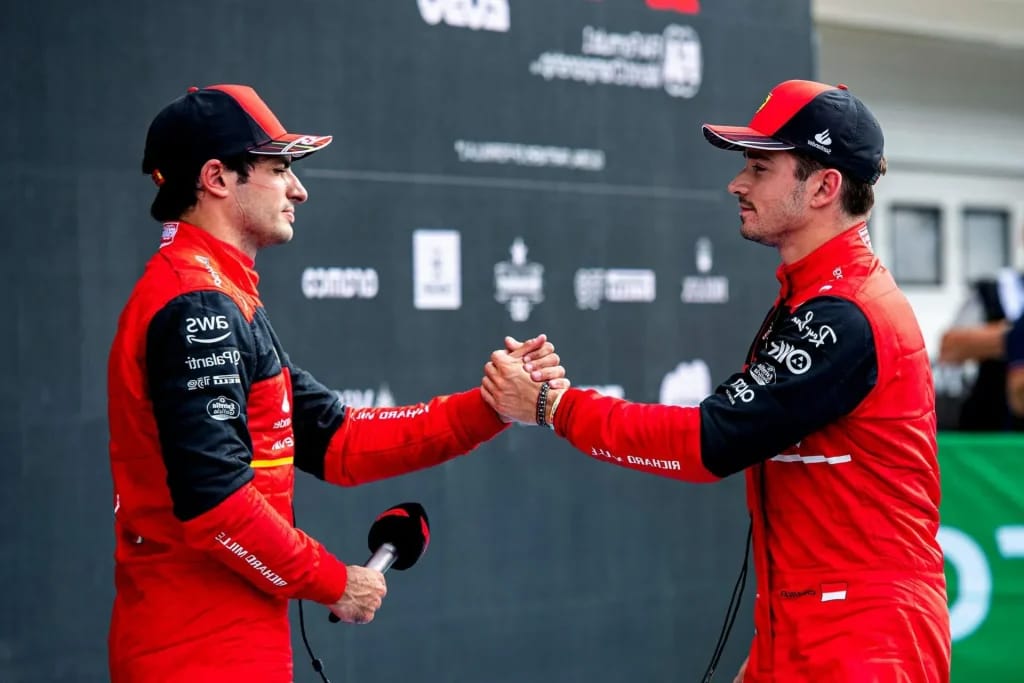 Charles Leclerc en Carlos Sainz - Illustratie van het artikel Salaire Charles Leclerc
