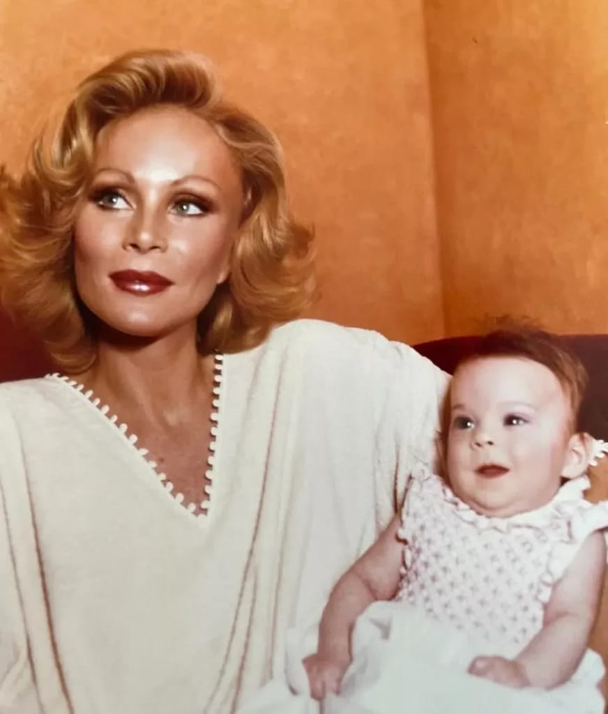 Jocelyne Wildenstein in her youth - illustration of the article Jocelyne Wildenstein Fortune