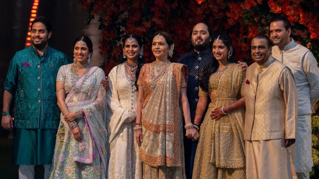 De familie Ambani - foto ter illustratie van het artikel Anant Ambani Fortune