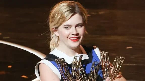 Zaho de Sagazan bei den Victoires de la musique - Foto zur Illustration des Artikels Fortune Zaho de Sagazan