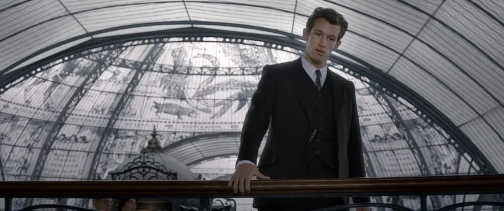Callum Turner als Theseus Scamander (Fantastic Beasts: The Crimes of Grindelwald) - Illustrationsfoto zum Artikel Callum Turner Vermögen