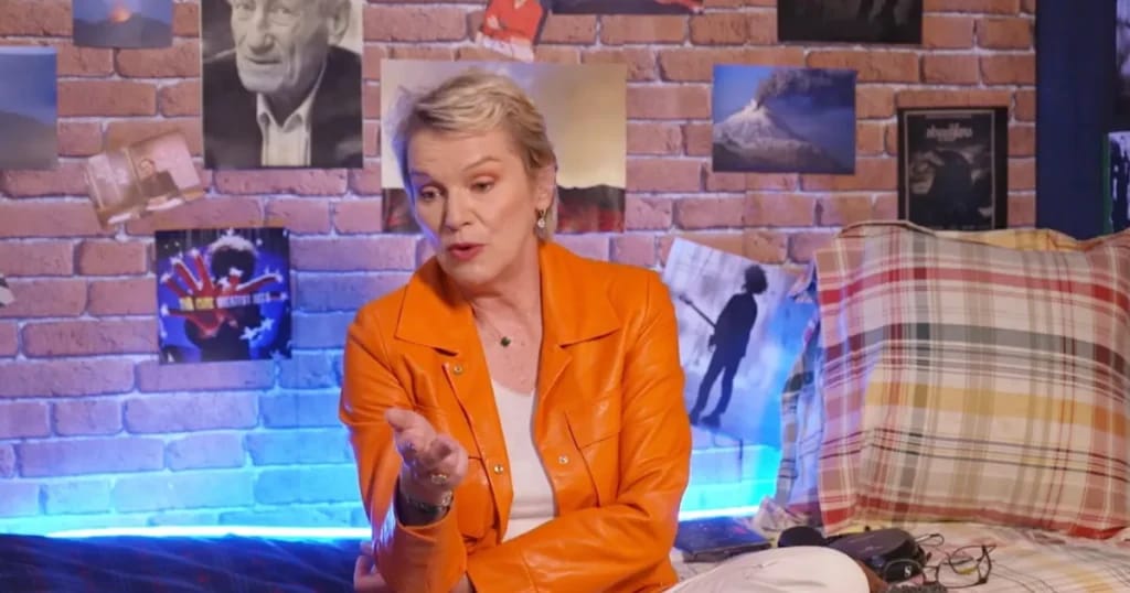 Élise Lucet - Photo illustration of Fortune Élise Lucet article