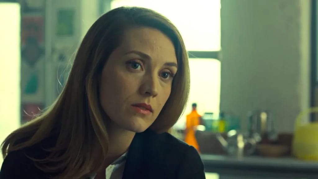 Evelyne Brochu in Orphan Black - Illustration photo for the Evelyne Brochu Net Worth article