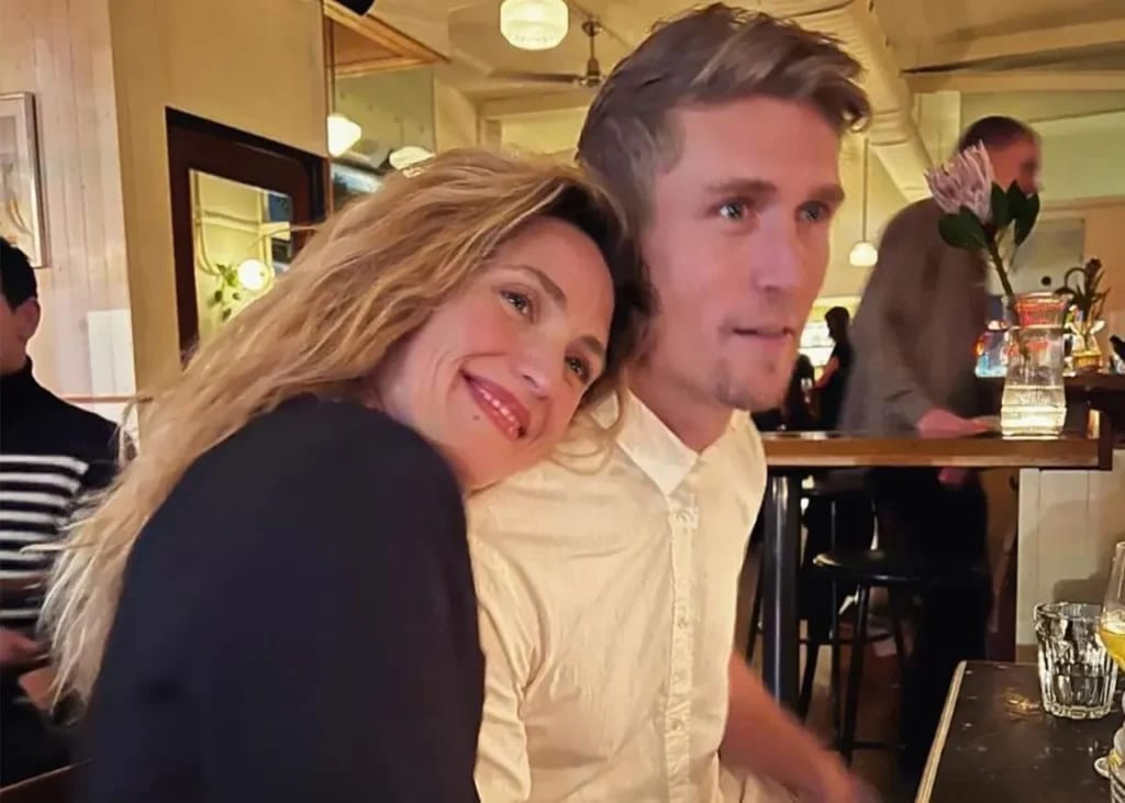 Evelyne Brochu and her partner - Illustration photo for the Evelyne Brochu Net Worth article