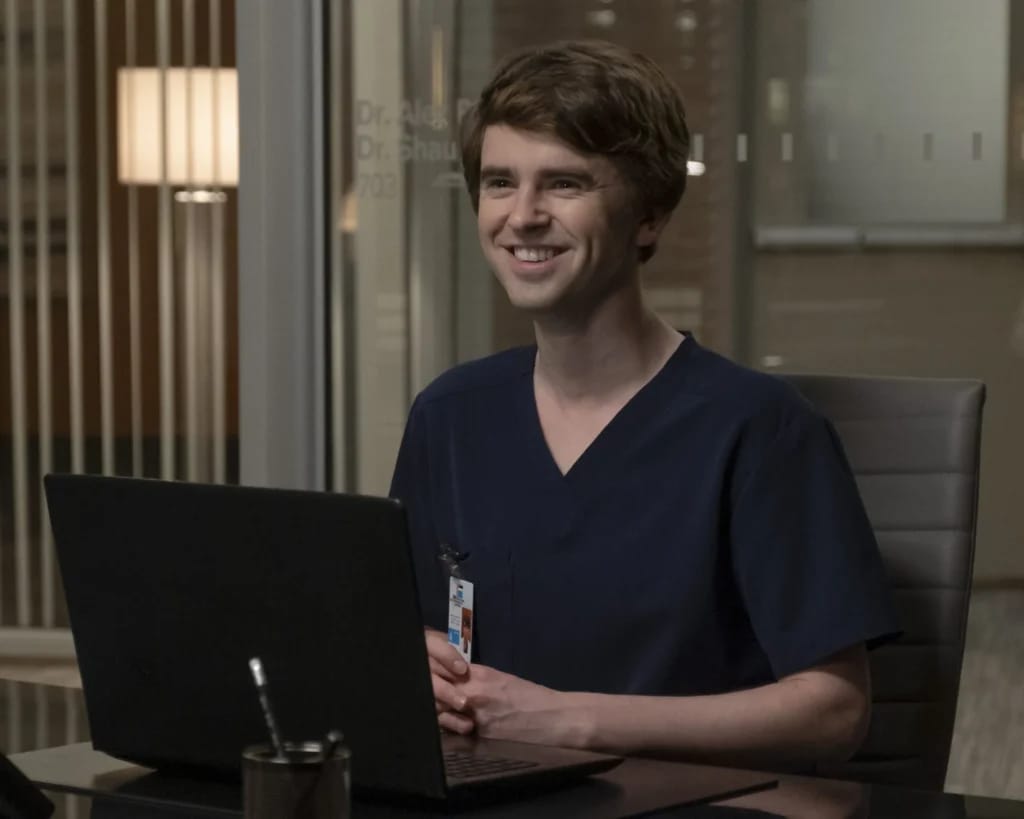 Freddie Highmore als Shaun Murphy (Good Doctor) - Illustratives Foto aus dem Artikel über Freddie Highmore Fortune