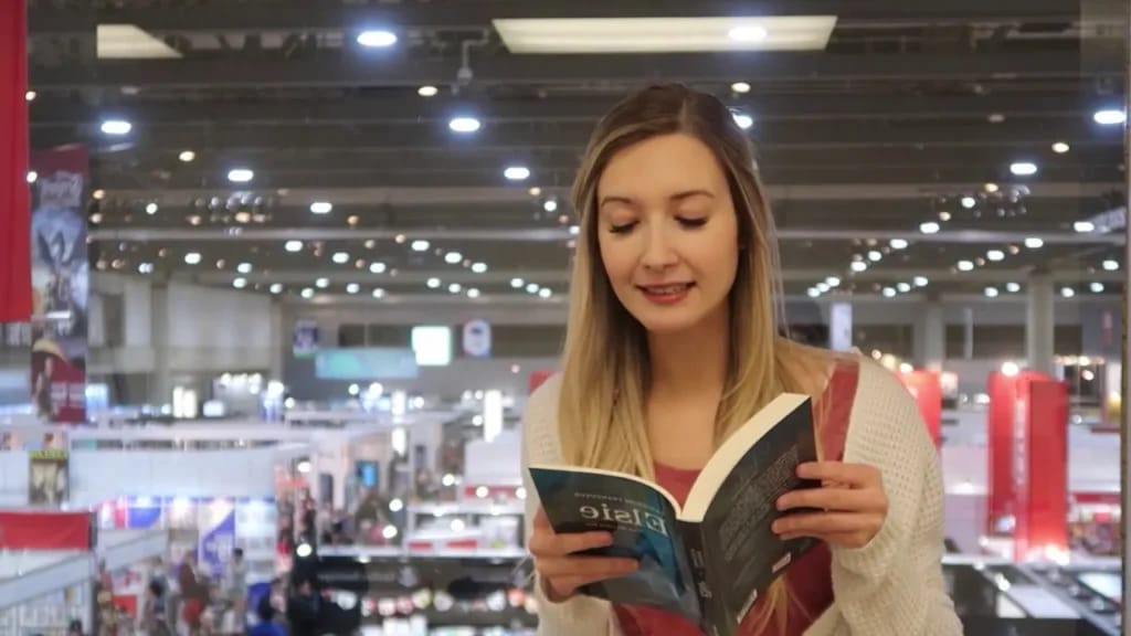 GirlyAddict - Illustrationsfoto des Artikels Vermögen GirlyAddict