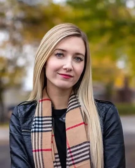 GirlyAddict - Illustrationsfoto des Artikels Vermögen GirlyAddict