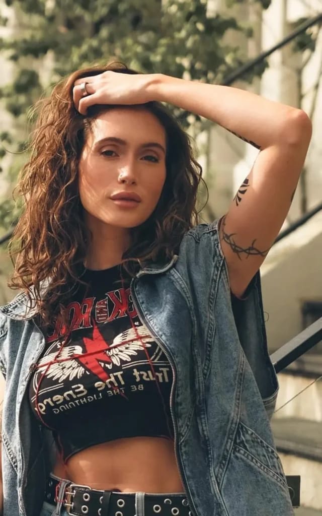 Lysandre Nadeau - Illustrationsfoto des Artikels Vermögen Lysandre Nadeau