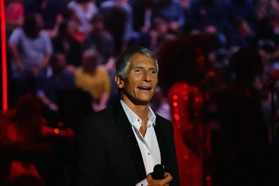 Nagui - Illustrationsfoto des Artikels Vermögen Nagui