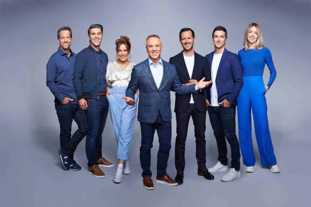 Philippe Vincent Foisy with the Salut Bonjour team - Illustration photo for the Philippe Vincent Foisy Fortune article